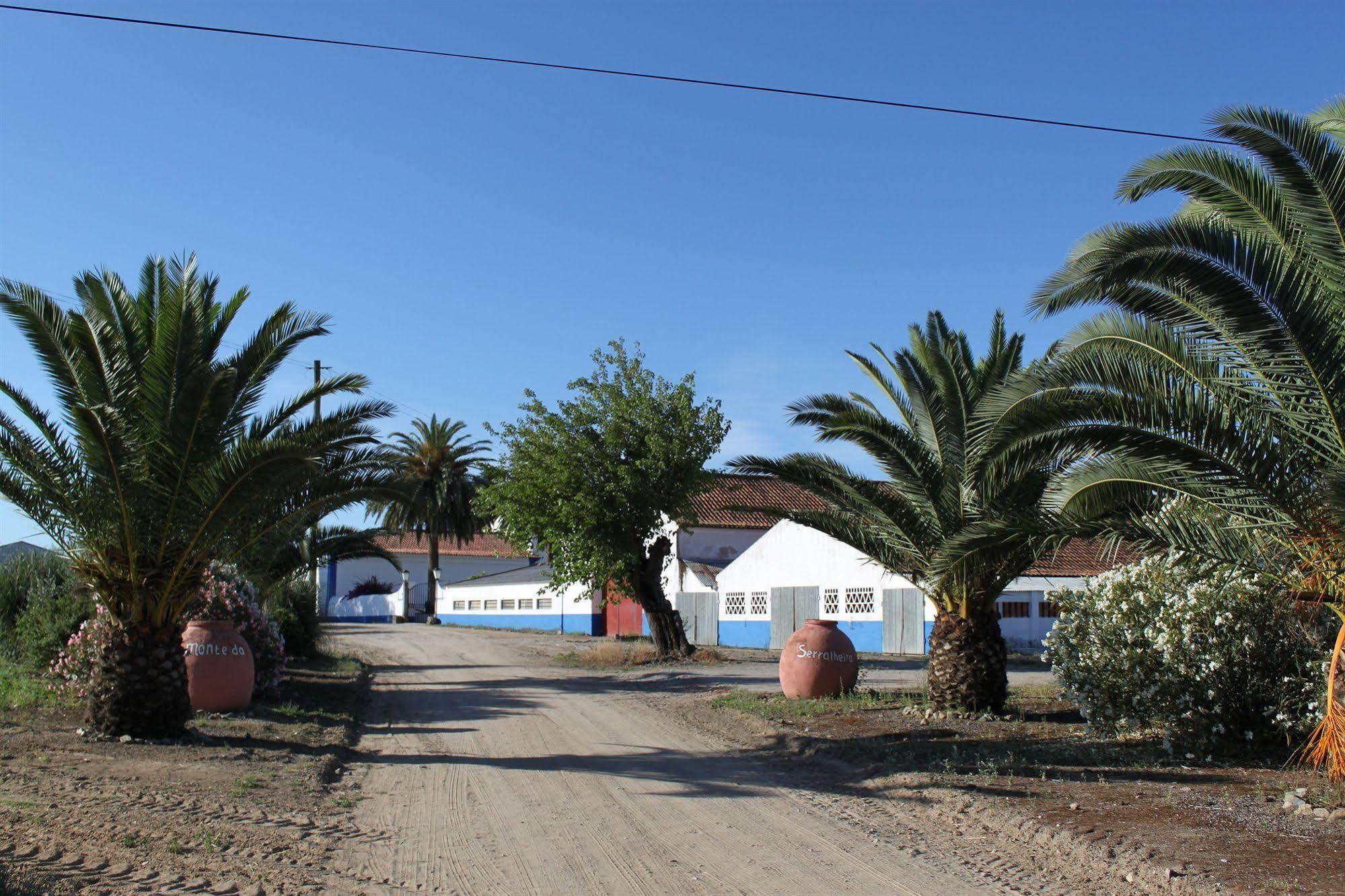 Monte Da Serralheira Agro Turismo